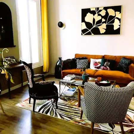 Βίλα Maison De Maitre Avec Grande Terrasse Au Centre-ville